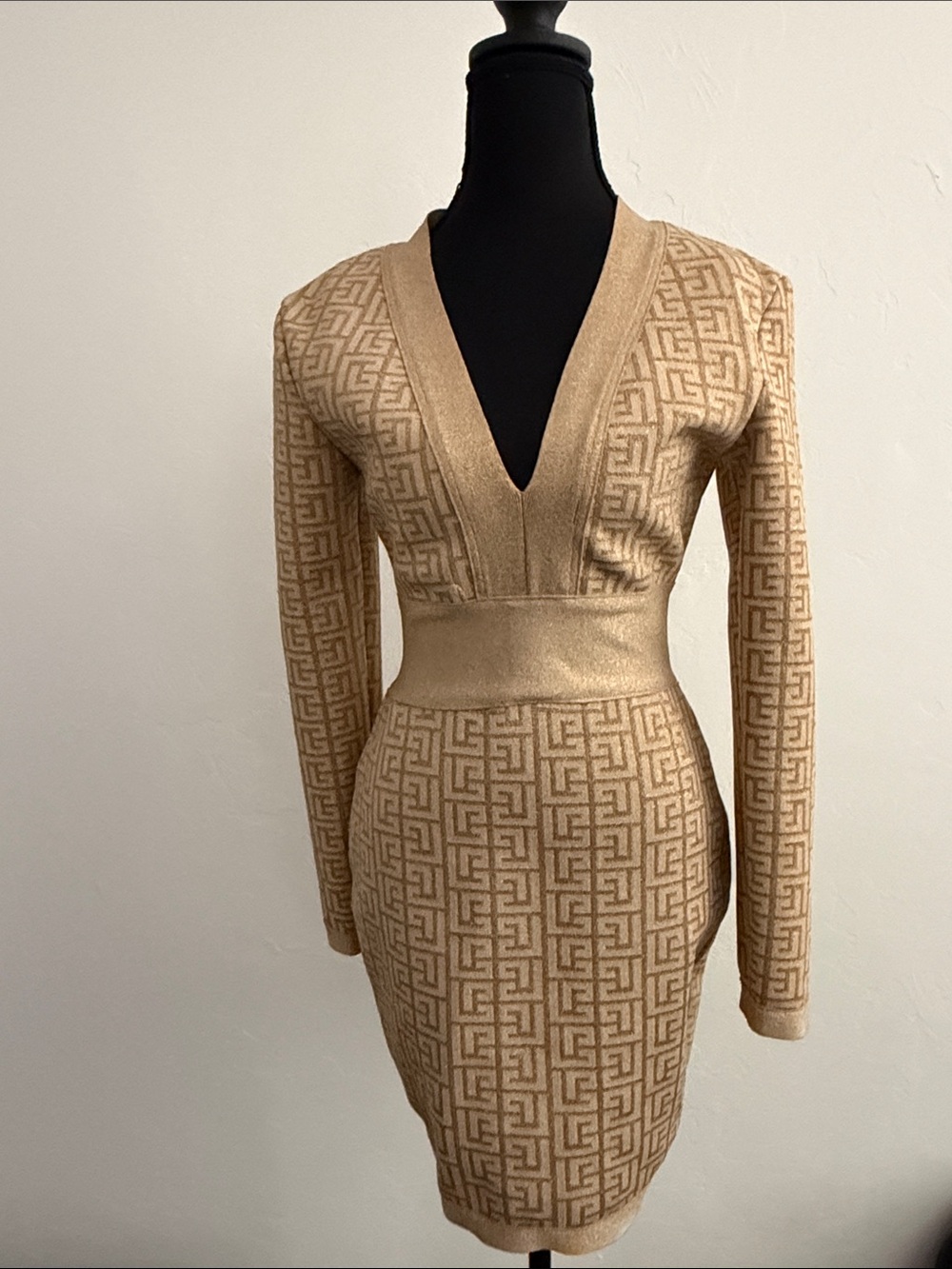 Fashion Nova Gold Metallic V-Neck Long Sleeve Bodycon Dress